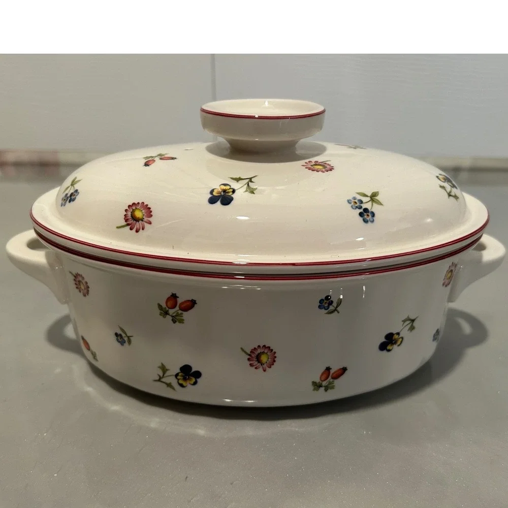 Villeroy & Boch Petite Fleur Vilbofour Oval Covered Casserole Dish